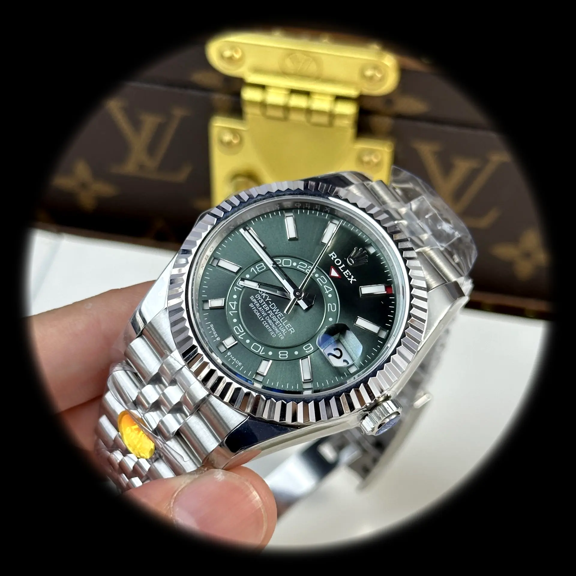 Rolex Sky-Dweller 336934 swiss super clone mint green dial — caseback detail